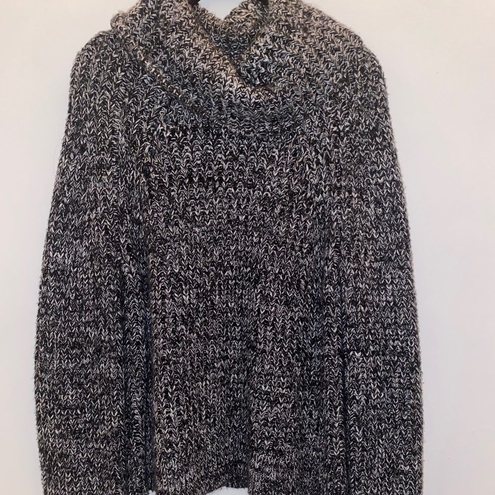 cowl neck kendall&kylie sweater